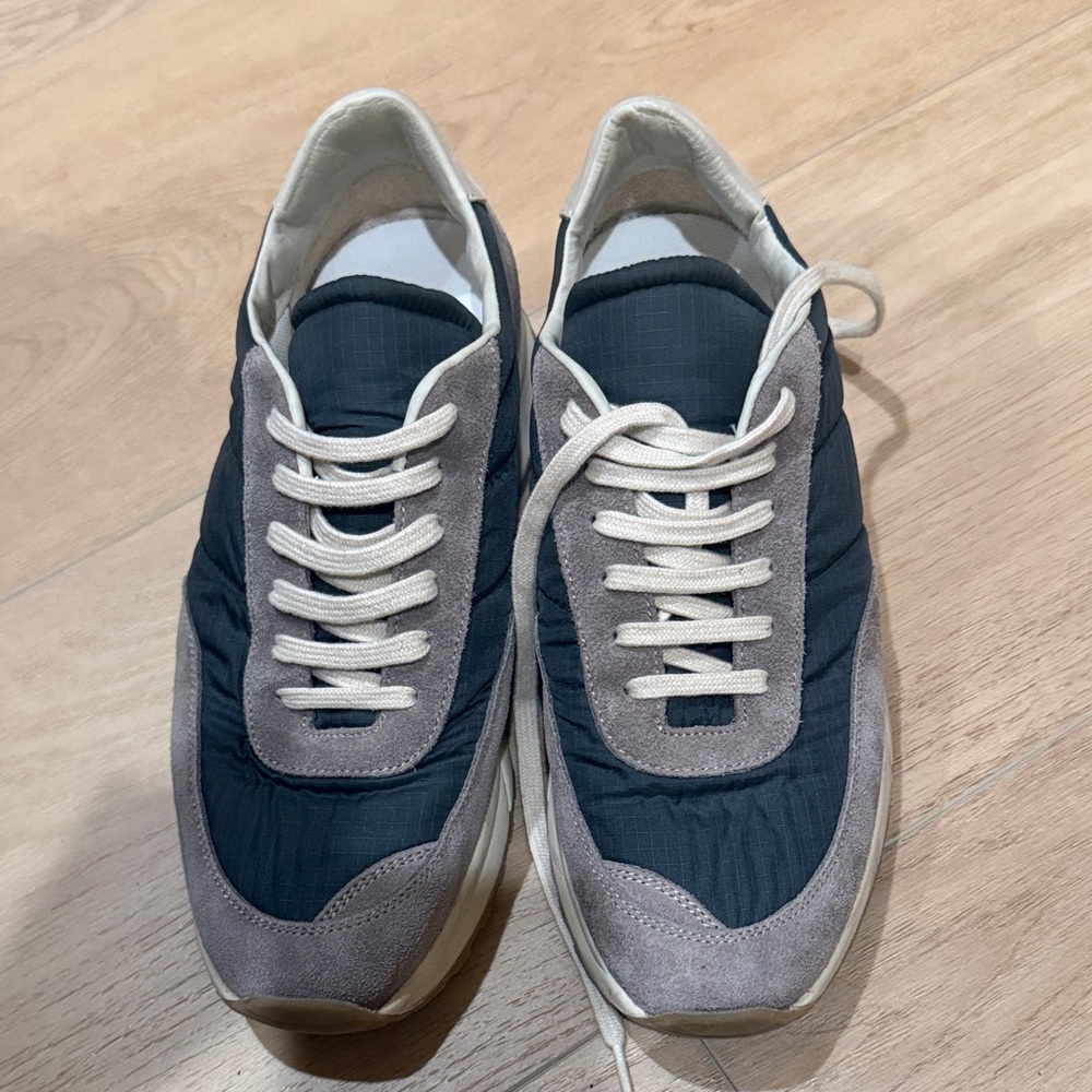 Common projects track classic sneakers